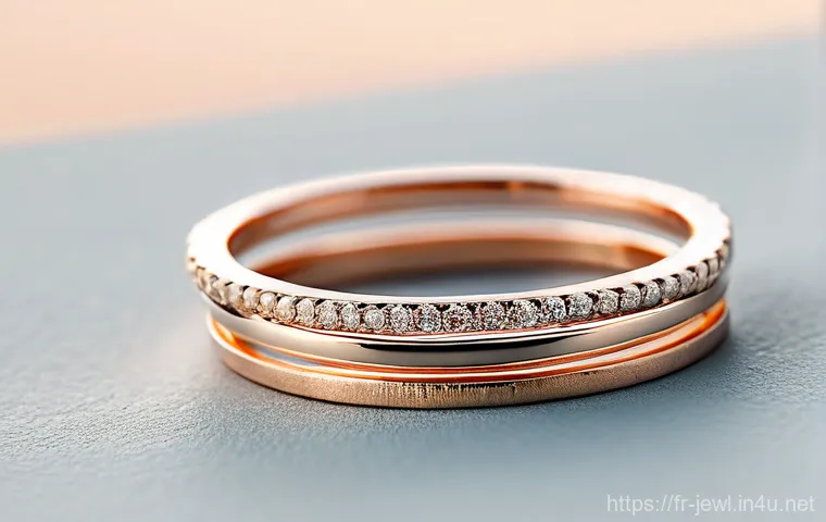 심플한 골드 링 추천 - Modern Minimalism in White Gold**
A minimalist and crisp photographic close-up of a slender hand, ad...